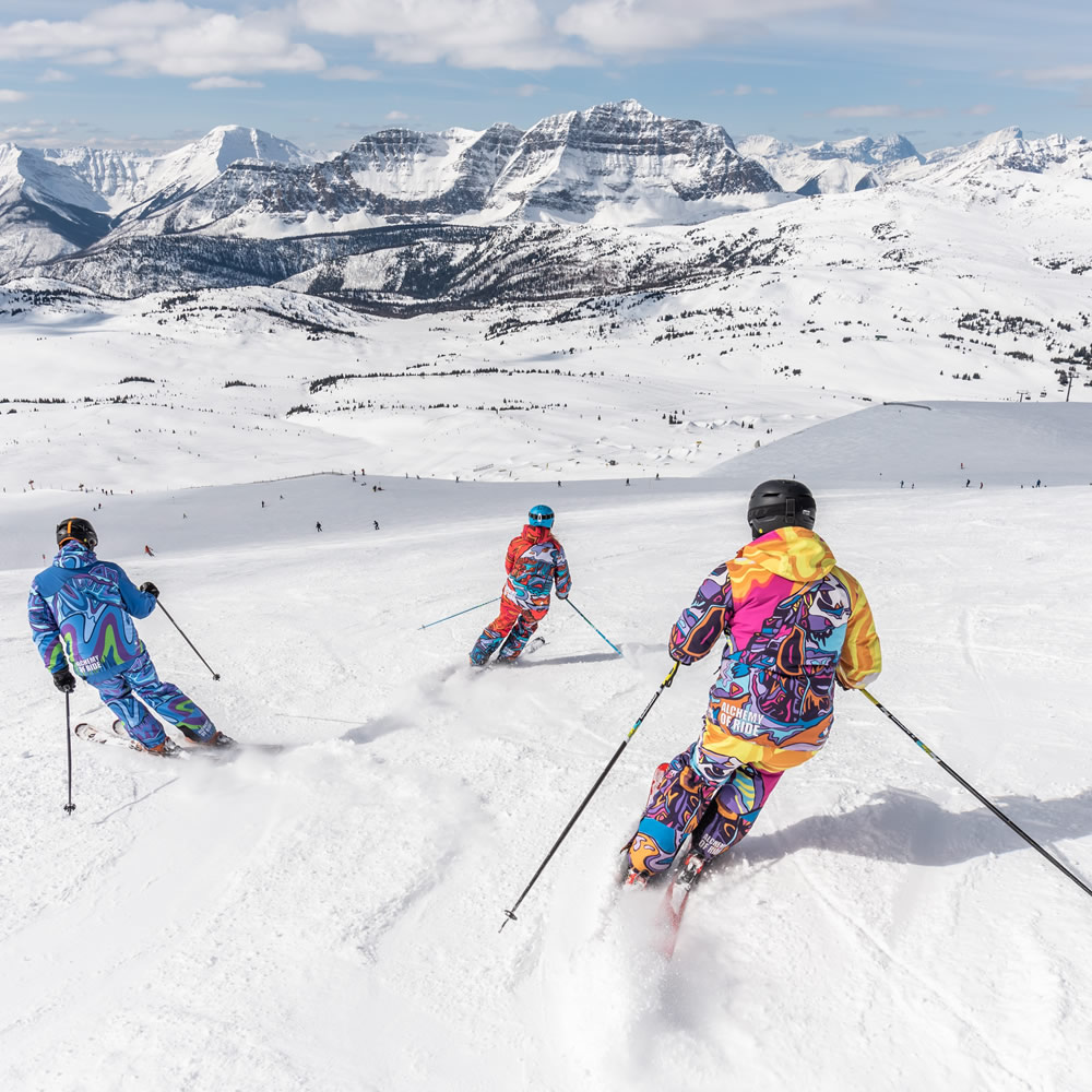 3 skiers 3 skiers